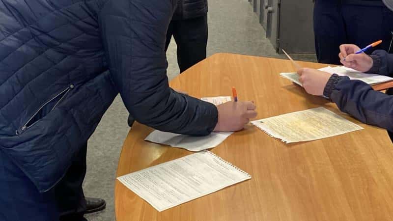 Сел за руль после суда и попал в «Паутину» — на Урале задержали водителя без прав и арестовали на 14 суток