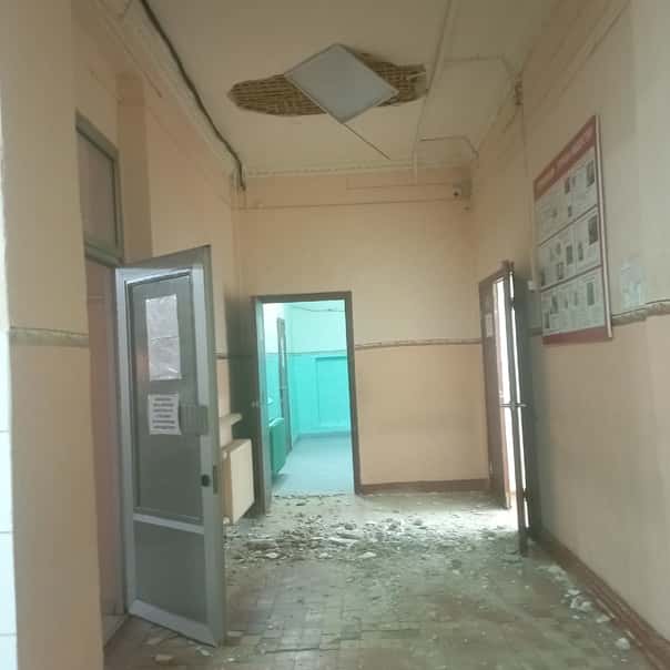 В школе №5 в Южноуральске упал потолок