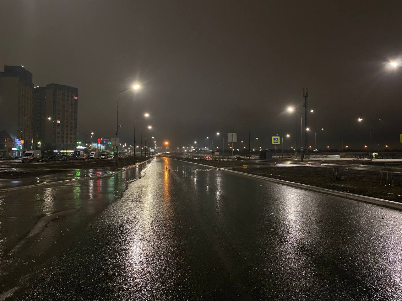 Сбил девочку и скрылся — в Оренбурге полиция ищет неизвестного водителя  | В Оренбурге неизвестный водитель сбил 15-летнюю девочку и уехал 