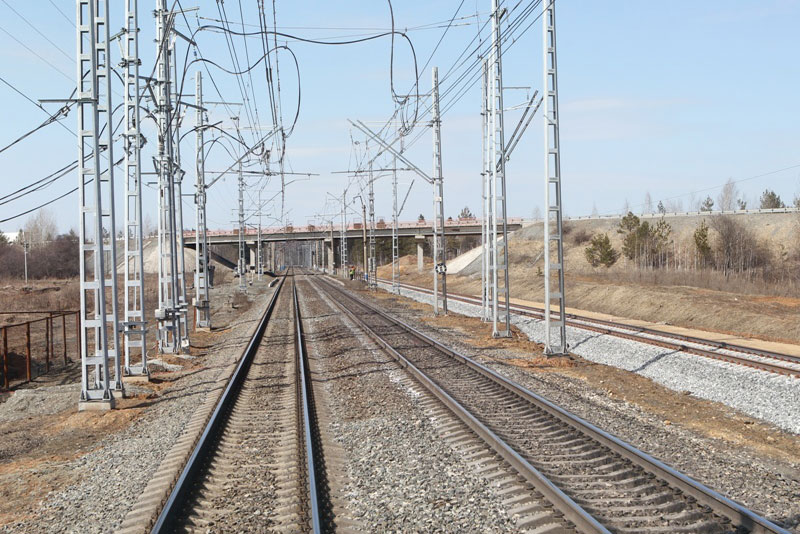 Капитальный ремонт контактной сети начался на Свердловской железной дороге