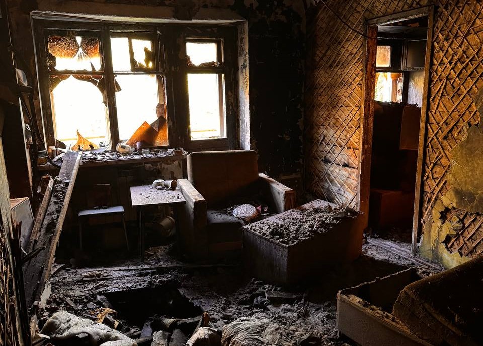 В Монетном семья с двумя детьми лишилась крова из-за пожара  | Семья с двумя детьми лишилась крова в Монетном 