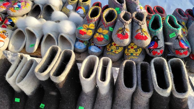 Валенок как символ зимы: село Арамашево вновь стало центром фестиваля на Урале  | Фестиваль валенка снова прошёл в Арамашево 