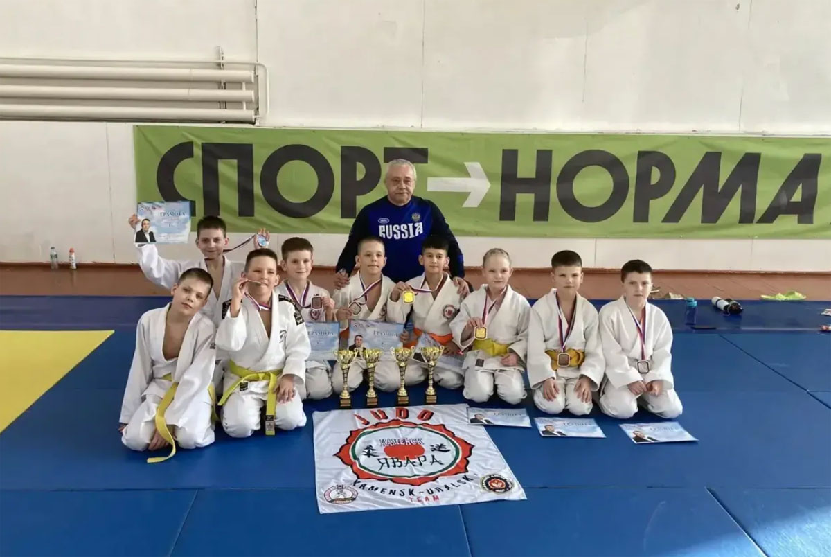 Юные дзюдоисты Каменска-Уральского завоевали восемь медалей на турнире в Сухом Логу | Дзюдоисты Каменска-Уральского взяли восемь медалей на турнире