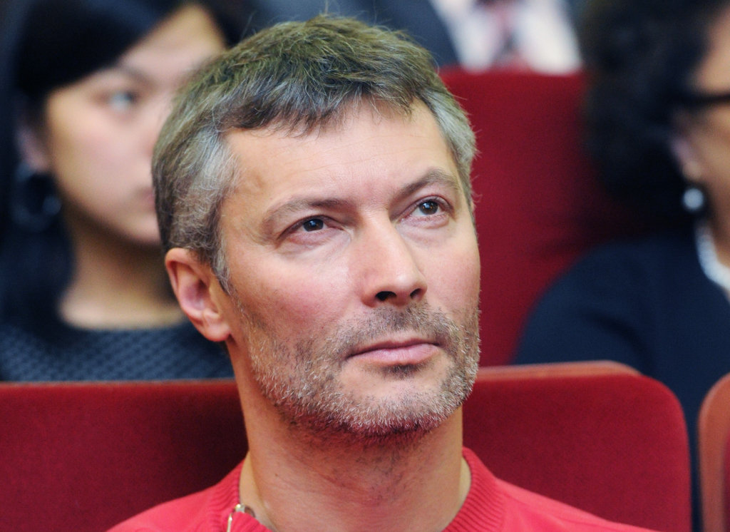 Евгений Ройзман побеждает Евгений Ройзман побеждает