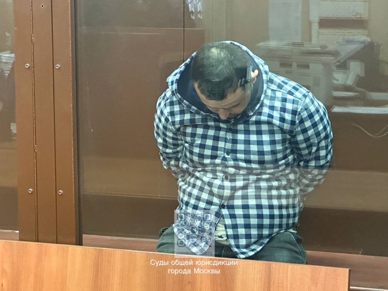 Арестованы трое вероятных пособников террористов, устроивших теракт в «Крокусе»  | Суд арестовал ещё троих фигурантов дела о теракте в «Крокус Сити Холле» 