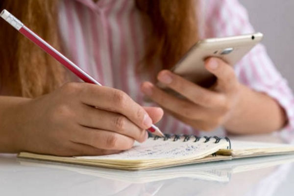 В Екатеринбурге сбой в проверке пробного ЕГЭ по математике: чужие бланки и ошибки