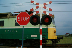 Поезд и автобус столкнулись в Ленинградской области Поезд и автобус столкнулись в Ленинградской области