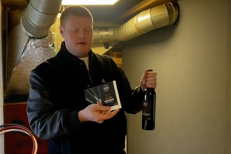 В кальян-баре Екатеринбурга обнаружили нелегальное производство алкоголя | В Екатеринбурге закрыли нелегальный цех по производству спиртных напитков