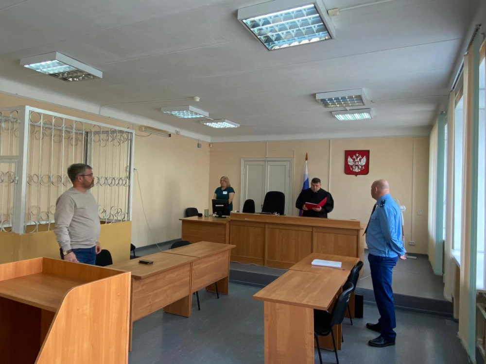 Уральца отправили в колонию за хищение денег у коммунального предприятия  | В Кушве мужчину осудили за хищение 2,4 млн рублей у предприятия ЖКХ 