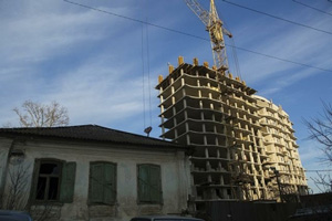 Полиция Екатеринбурга выявила стройку дома без разрешения