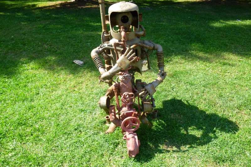 В ЦПКиО действует выставка металлолома