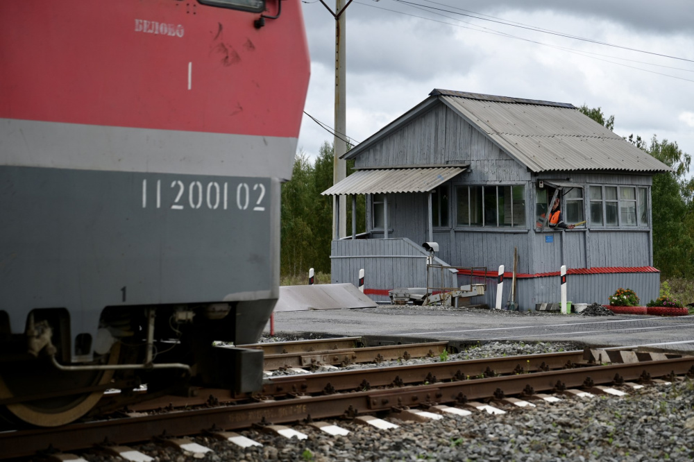 Пробкам у железнодорожного переезда под Каменском-Уральским приходит конец  | На Урале начали строить путепровод вместо проблемного переезда 