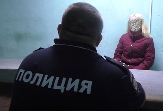 В Каменске-Уральском поймали посыльную телефонных мошенников 