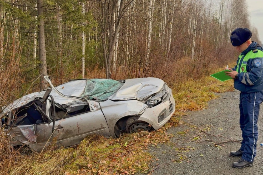 В Свердловской области под Нижней Турой погиб пассажир «Лады»  | Пожилой пассажир «Лады» погиб в ДТП на Урале 