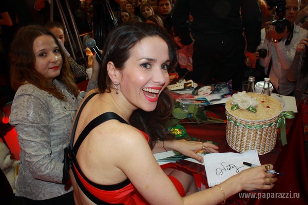 В Россию прилетела «дикий ангел» Наталья Орейро В Россию прилетела «дикий ангел» Наталья Орейро