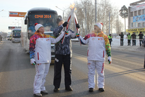 Ирина Родина приняла эстафету Олимпийского огня Ирина Родина приняла эстафету Олимпийского огня