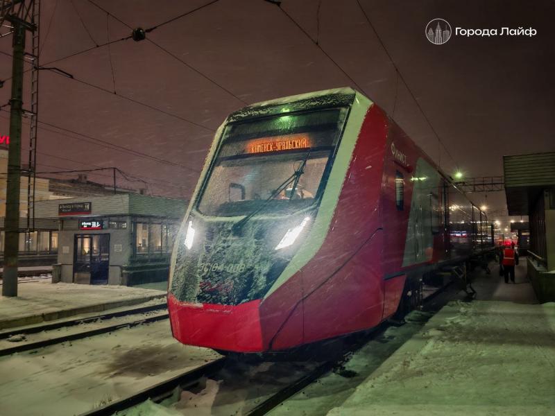 «Наземное метро» Екатеринбурга перевезло почти 10 млн пассажиров за три года | Пассажиропоток наземного метро Екатеринбурга достиг 9,9 млн человек «Наземное метро» Екатеринбурга перевезло почти 10 млн пассажиров за три года | Пассажиропоток наземного метро Екатеринбурга достиг 9,9 млн человек