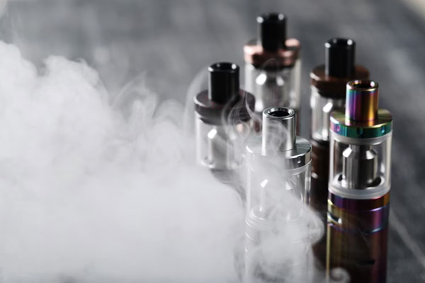 Рейд в вейпшопах Екатеринбурга: конфисковано нелегальных товаров на 6 миллионов | Нарушения маркировки: в двух вейп-магазинах Екатеринбурга изъято продукции на 6 млн