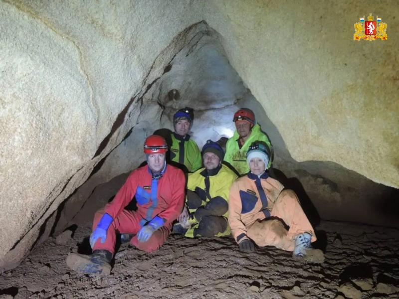 Спелеологи увеличили длину уникальной мраморной пещеры «Черный Кот» в Свердловской области | В Свердловской области пещера «Черный Кот» стала длиннее на 3 метра Спелеологи увеличили длину уникальной мраморной пещеры «Черный Кот» в Свердловской области | В Свердловской области пещера «Черный Кот» стала длиннее на 3 метра