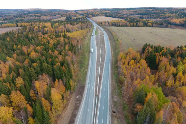 На автодороге Р-351 перекроют движение на время установки надземного пешеходного перехода На автодороге Р-351 перекроют движение на время установки надземного пешеходного перехода