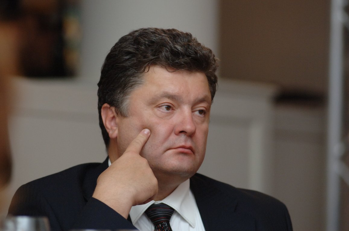 Порошенко предлагает ввести особый порядок самоуправления на Украине