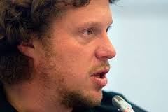 Сергей Полонский спрятался в джунглях. Но его нашли Сергей Полонский спрятался в джунглях. Но его нашли