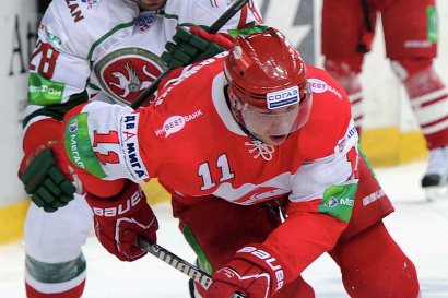 «Автомобилист» проиграл «Ак Барсу» «Автомобилист» проиграл «Ак Барсу»