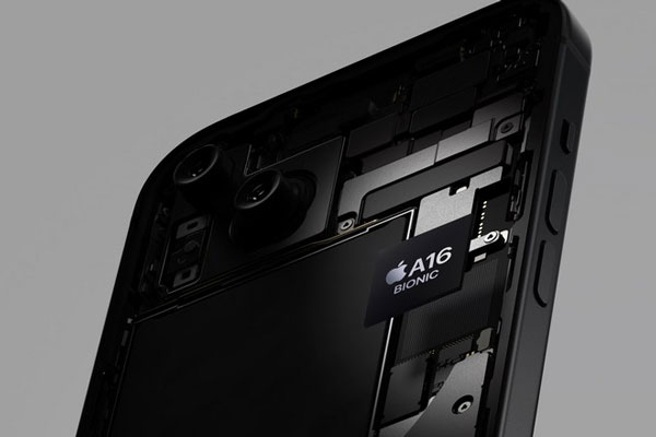 Сэкономил сотни тысяч рублей. Тюменец заставил продать ему 20 айфонов по пять рублей  | Житель Тюменской области купил 20 айфонов по пять рублей 