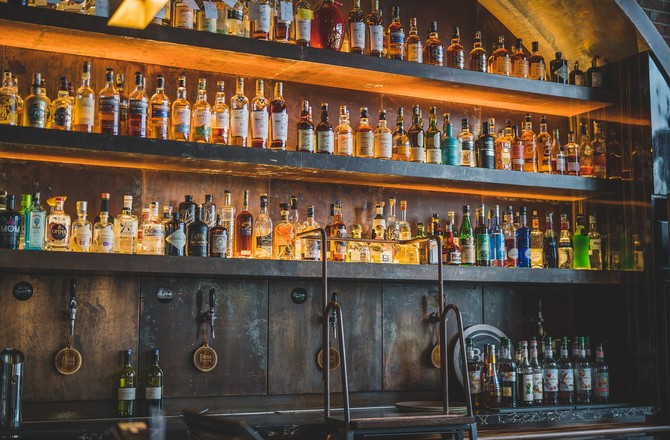 В Челябинске выставили по скидке водку к Международному дню защиты детей В Челябинске выставили по скидке водку к Международному дню защиты детей