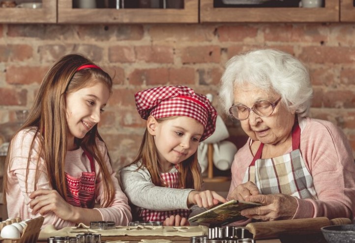 Главная бабушка Екатеринбурга — 2026: старт конкурса для женщин старше 45 лет | В Екатеринбурге стартует конкурс «Главная бабушка города — 2026»