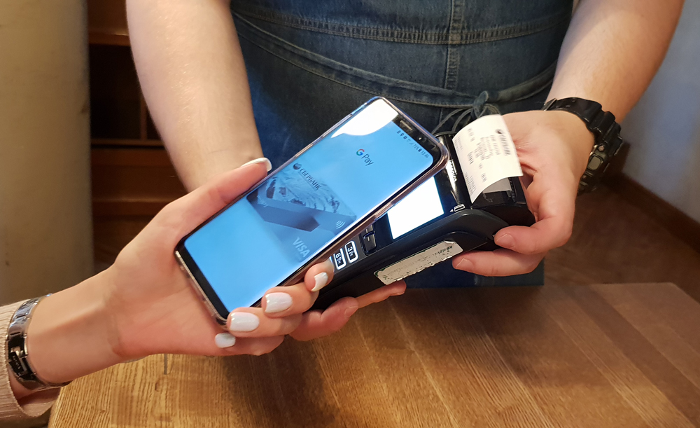 Мужчин на Урале кормят смартфоны