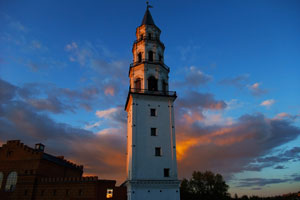 Невьянская башня удерживает второе место в конкурсе «Россия 10»