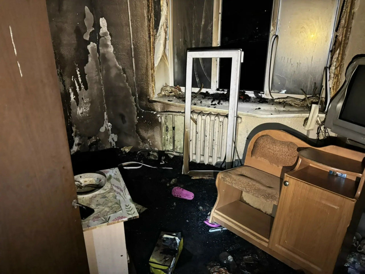 Пожары в Каменске-Уральском: погибла женщина, выгорели поля | Сутки пожаров в Каменске-Уральском: трава, машина и трагедия в доме