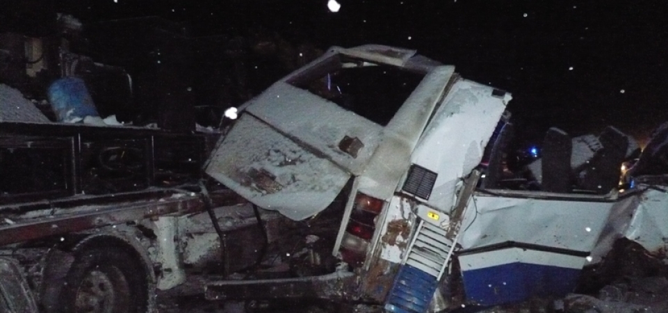 В Югре объявлен День траура. Владимир Путин выразил соболезнования семьям погибших в результате аварии под Ханты-Мансийском