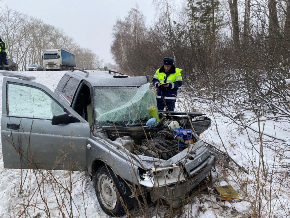 В Каменском районе в ДТП погиб 41-летний водитель  | На Урале 41-летний мужчина погиб в ДТП 