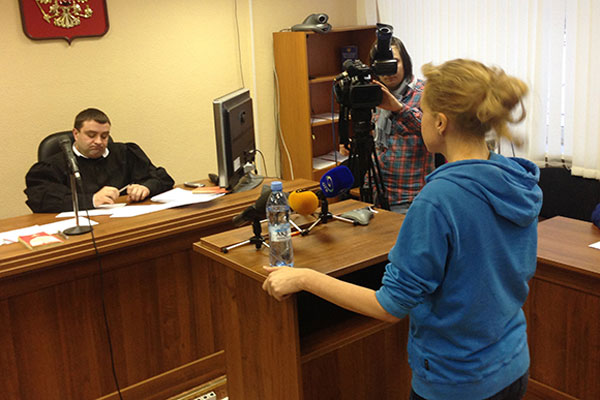 Суд признал Аксану Панову виновной: 2 года условно, 300 тысяч штраф, запрет на работу в СМИ на 2 года