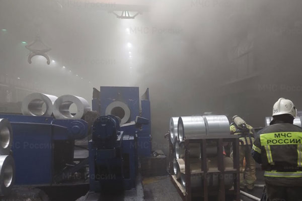 В Свердловской области на металлургическом заводе произошел пожар
