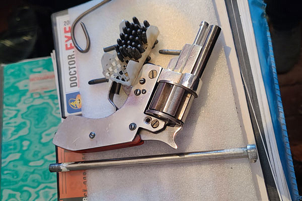 Полицейскими в Каменске-Уральском возбуждено уголовное дело по факту незаконного хранения огнестрельного оружия