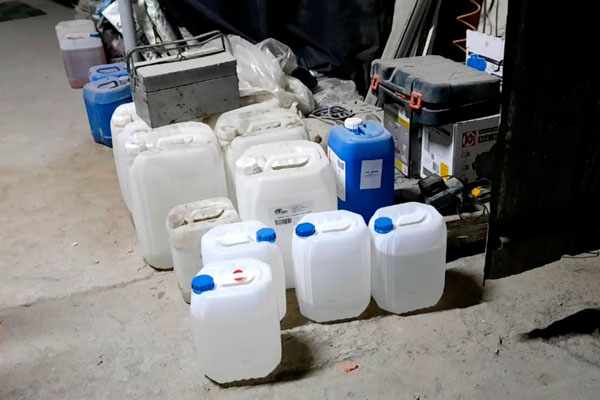 В Свердловской области предприниматель подозревается в производстве кожного антисептика, не отвечающего требованиям безопасности