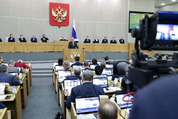 Кресты на гербе России теперь предписаны законом  | Госдума закрепила кресты на гербе России 