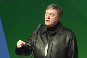 Явлинский станет кандидатом в президенты от "Яблока" Явлинский станет кандидатом в президенты от "Яблока"