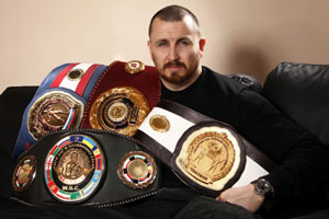 В Екатеринбурге подрезали чемпиона мира по боксу Родиона Пастуха