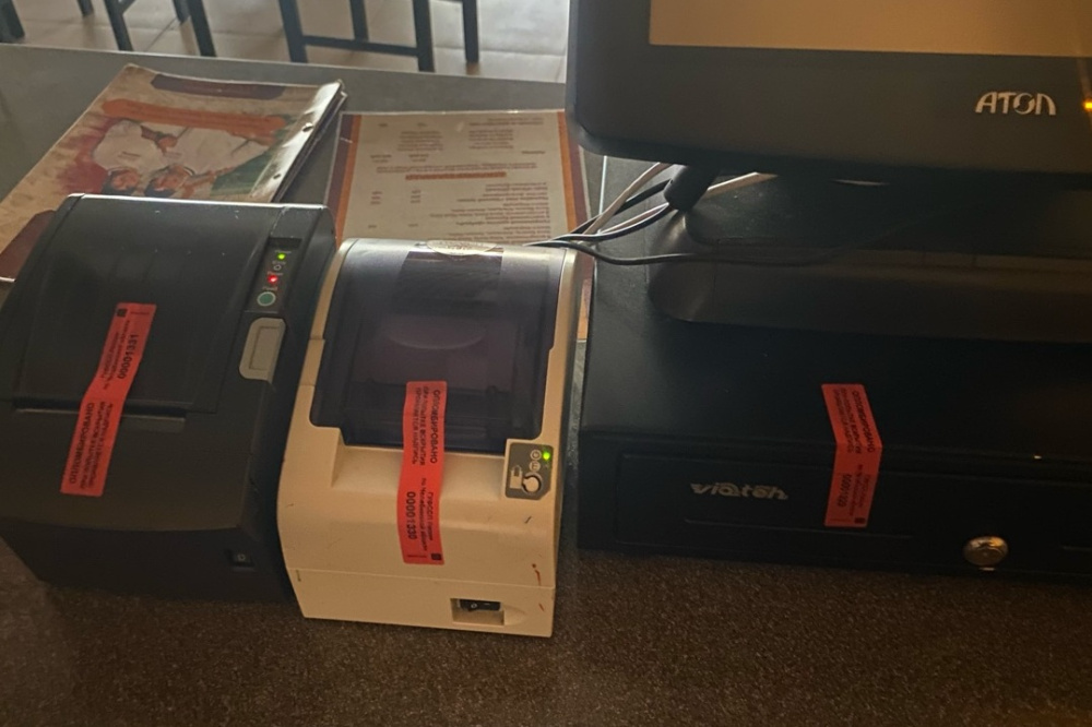 Приставы опечатали пиццерию, популярную у жителей и гостей Челябинска  | В Челябинске приставы закрыли популярную пиццерию 