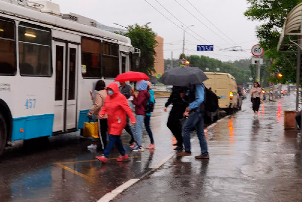 Соблюдайте меры безопасности: в Свердловской области ожидаются дожди, грозы и порывистый ветер