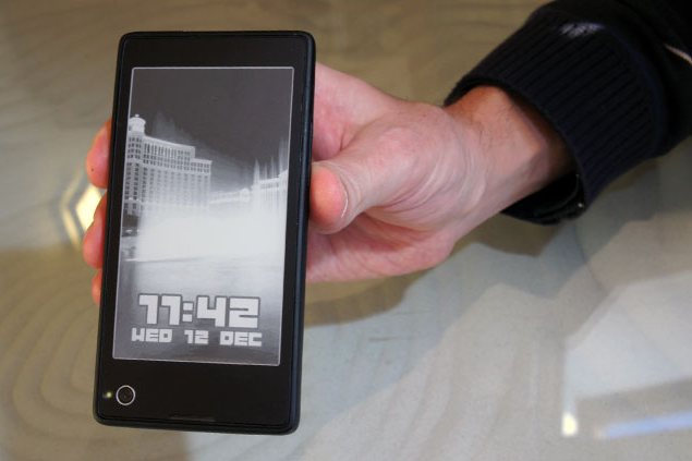 В России появился новый смартфон. Apple напрягся В России появился новый смартфон. Apple напрягся