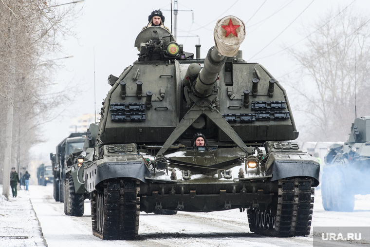В Екатеринбурге прошла первая репетиция парада Победы