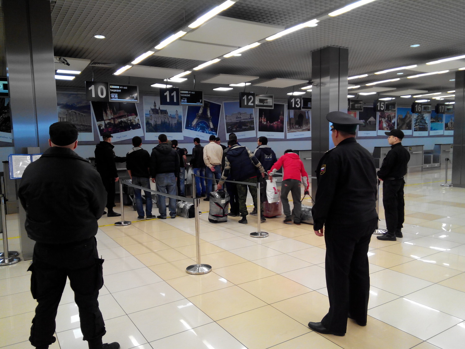 Количество отбывающих равно количеству прибывающих Количество отбывающих равно количеству прибывающих