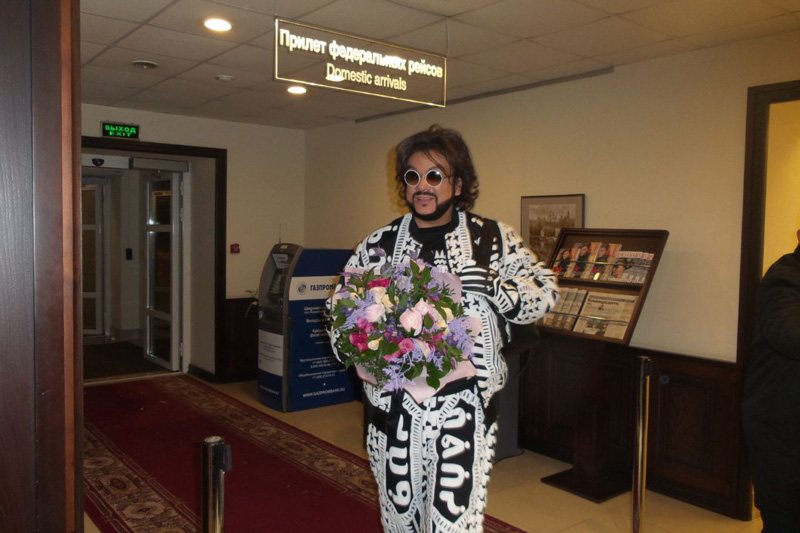 На шоу Филиппа Киркорова в Екатеринбурге привезли 5 фур с реквизитом