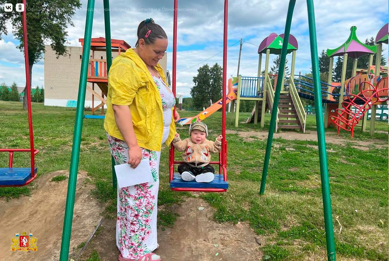 Врачи трёх свердловских медучреждений спасли 7-месячного кроху