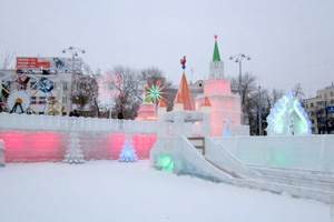 В Екатеринбурге на площади 1905 года закрывают парковку